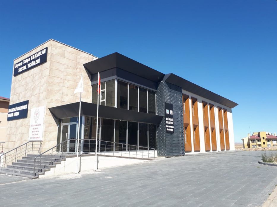 97530322141020191648141-jpg